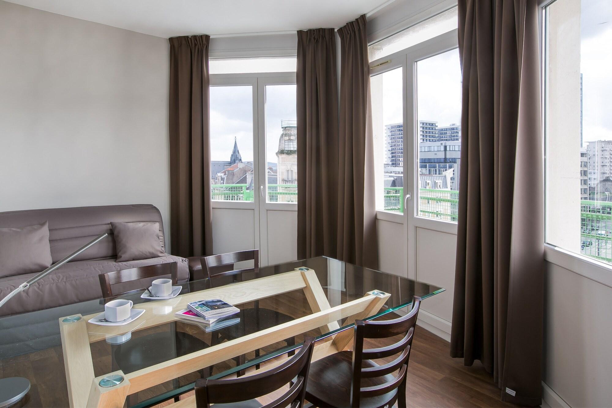 Hotel Foch Nancy Gare ภายนอก รูปภาพ