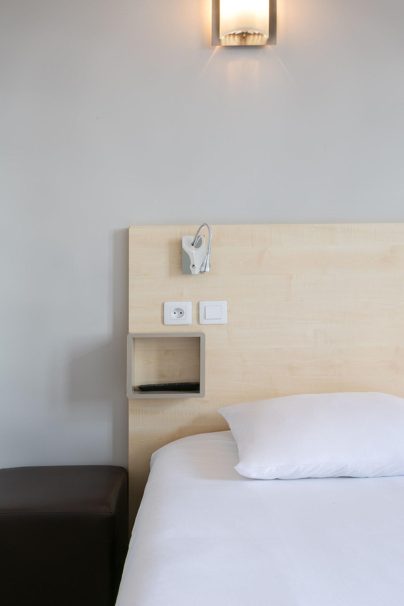Hotel Foch Nancy Gare ภายนอก รูปภาพ