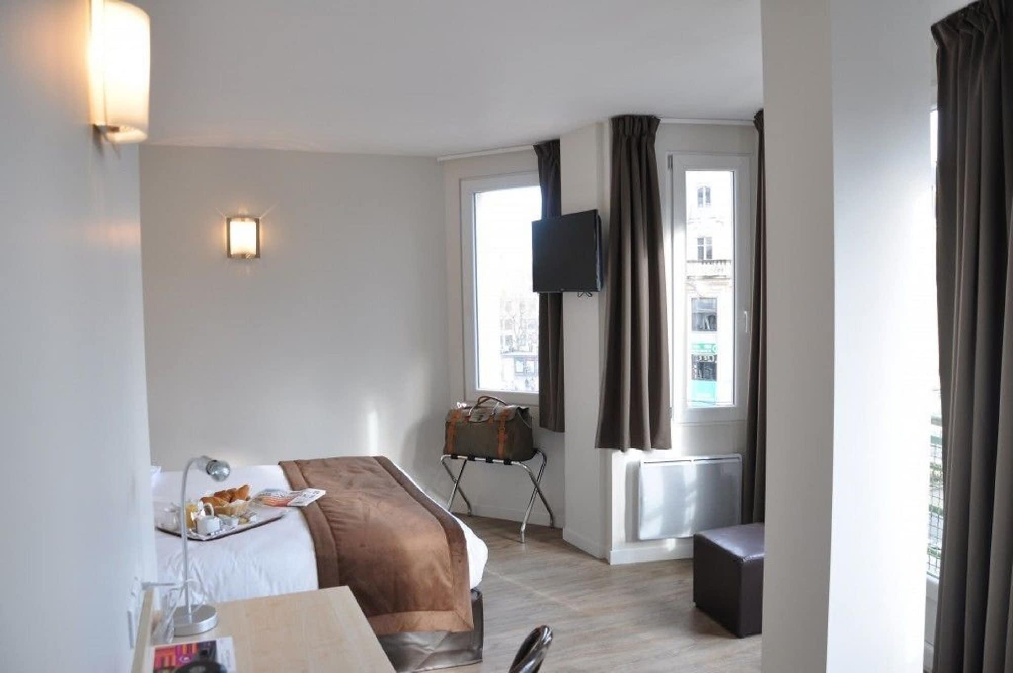 Hotel Foch Nancy Gare ภายนอก รูปภาพ