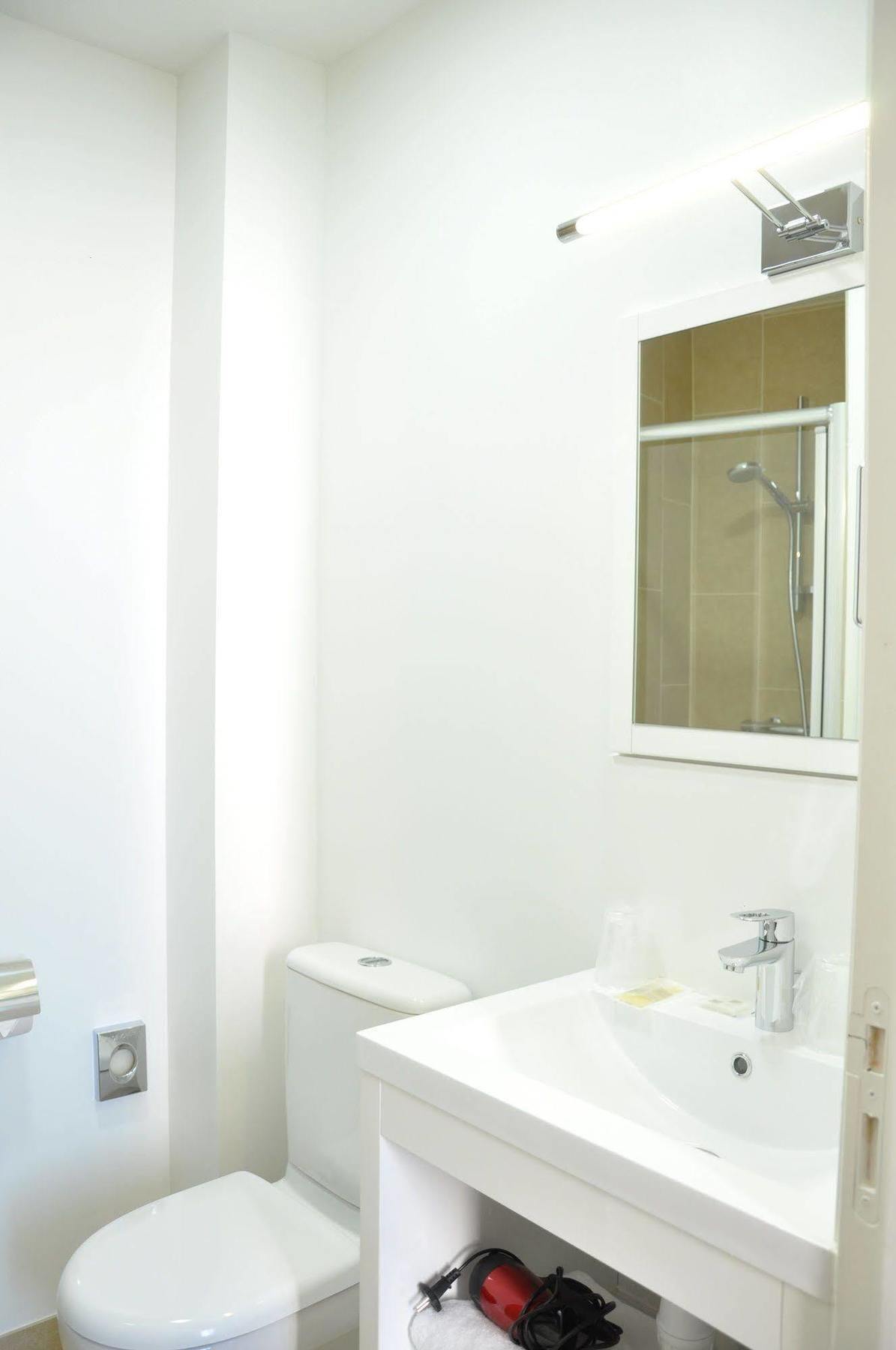 Hotel Foch Nancy Gare ภายนอก รูปภาพ
