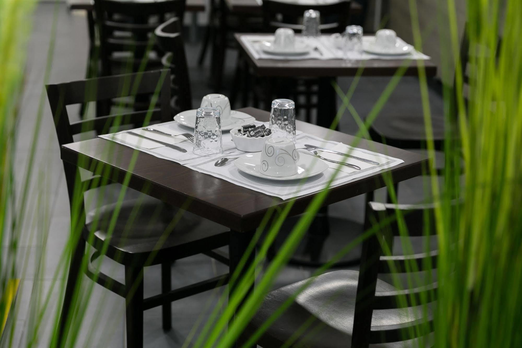 Hotel Foch Nancy Gare ภายนอก รูปภาพ