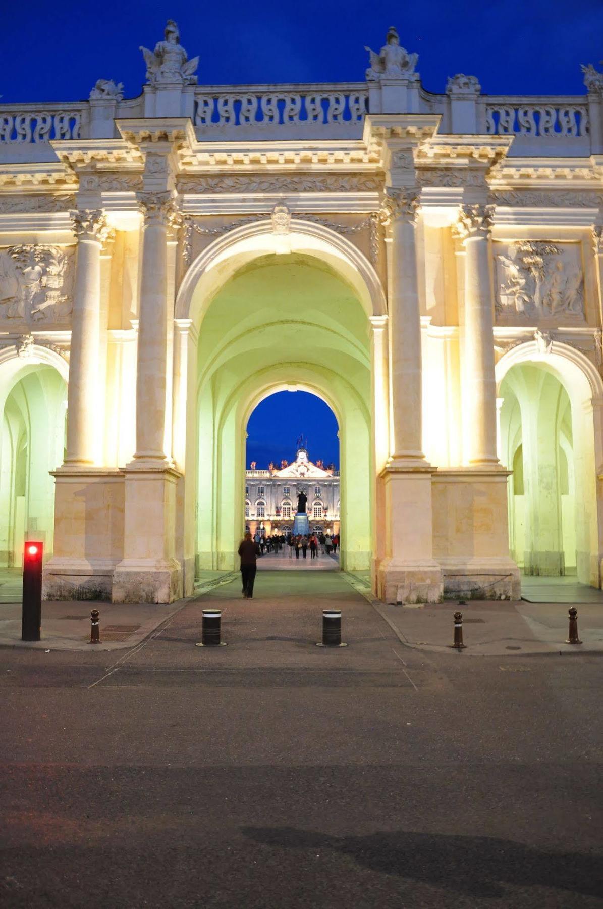 Hotel Foch Nancy Gare ภายนอก รูปภาพ